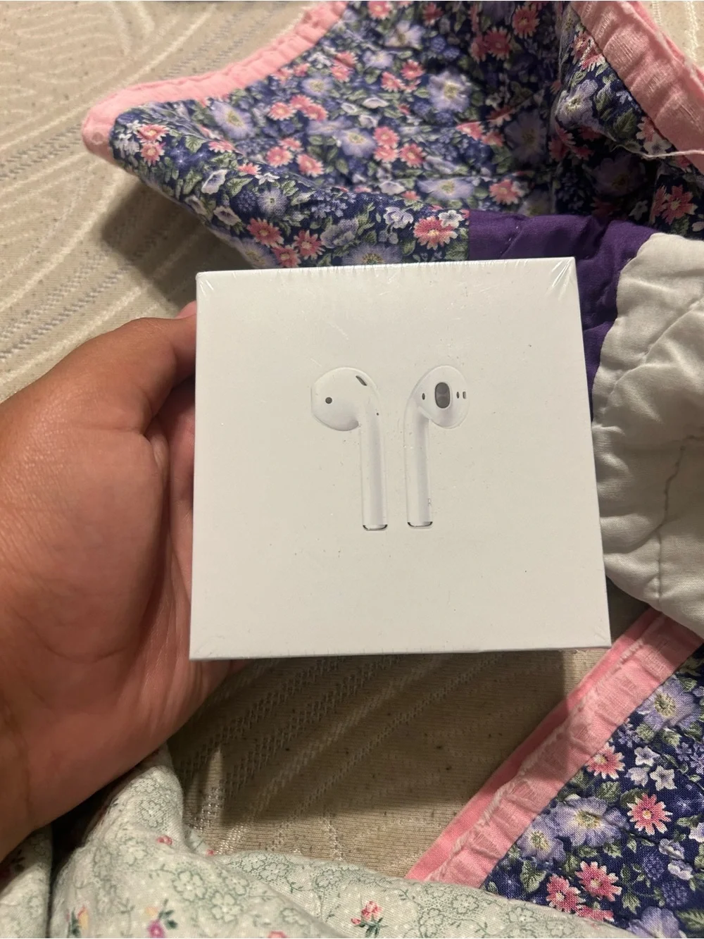 Apple White Wireless Earbuds (AirPods)